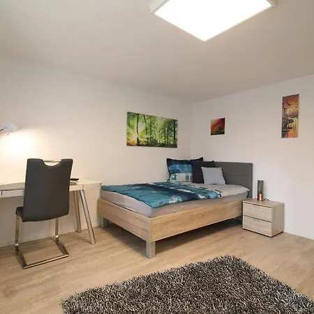 Haus Bandol בית אירוח *